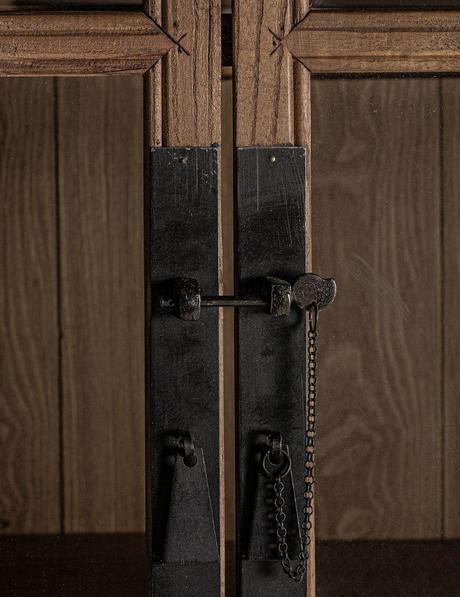 gallery-item