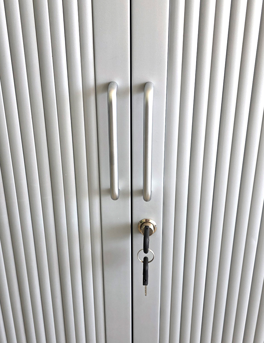 gallery-item