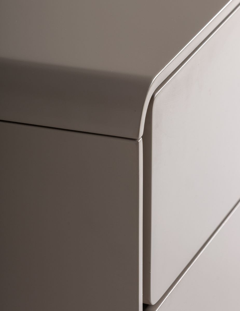 gallery-item