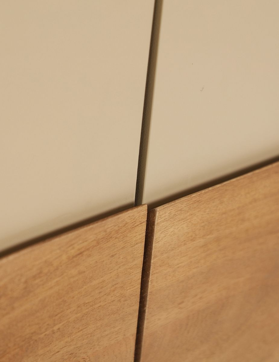 gallery-item