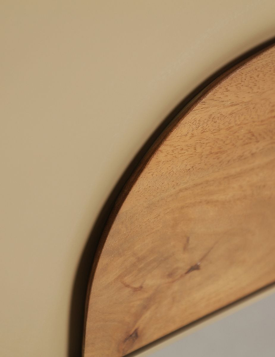 gallery-item