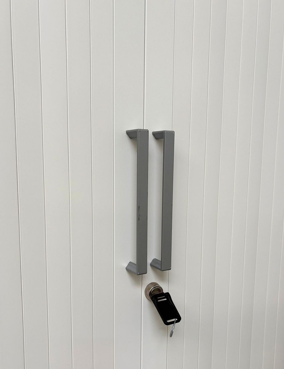 gallery-item