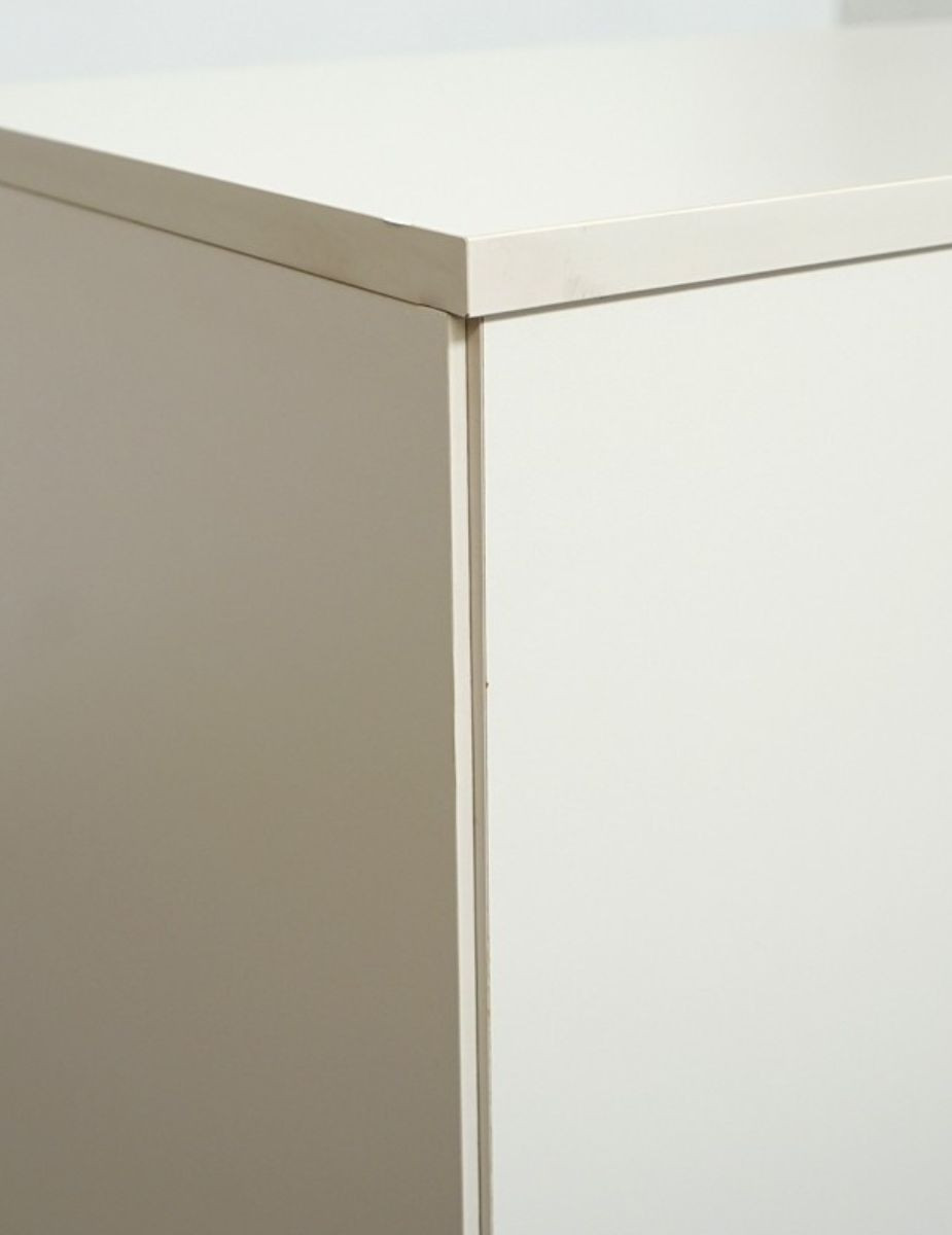 gallery-item