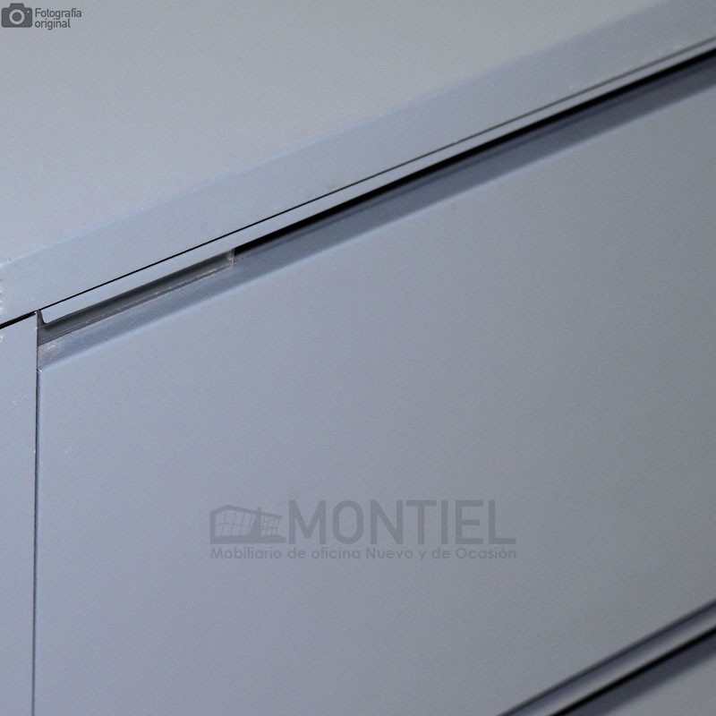 gallery-item