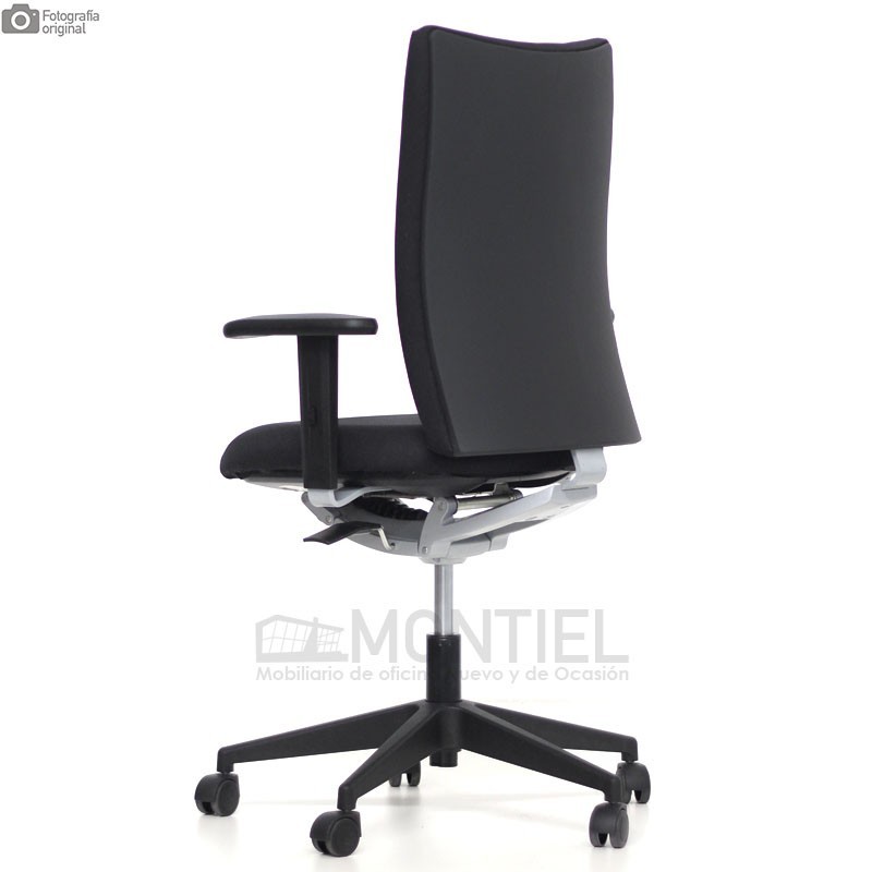 gallery-item