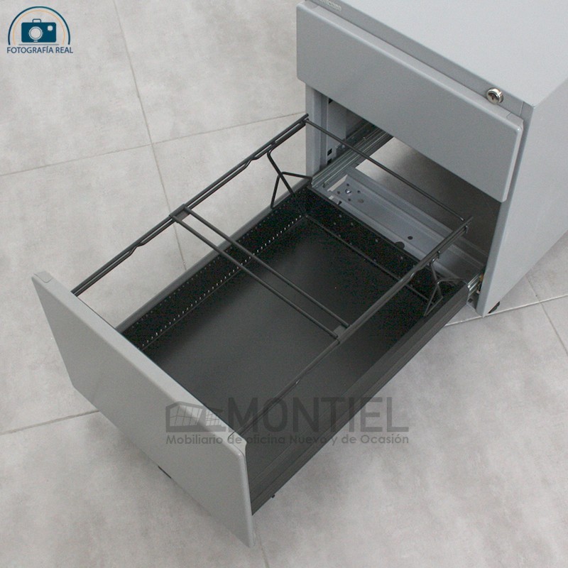gallery-item