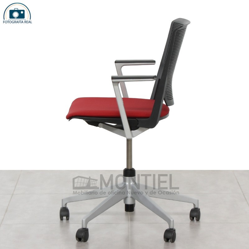 gallery-item