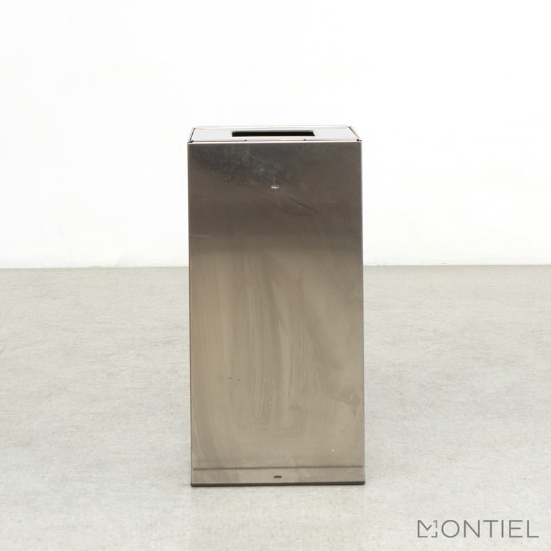 gallery-item