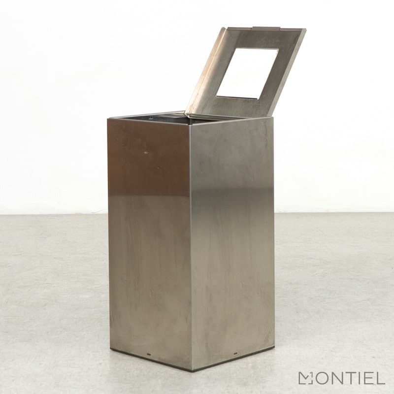 gallery-item