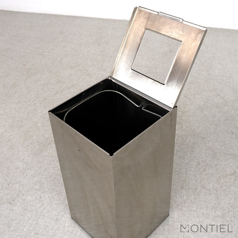 gallery-item