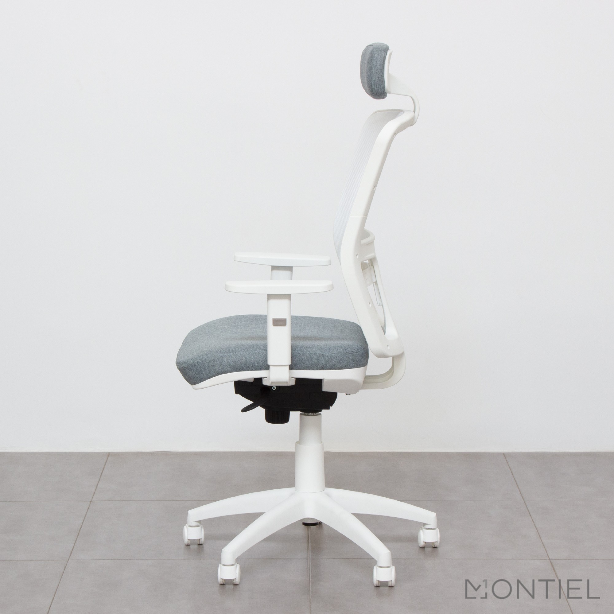 gallery-item