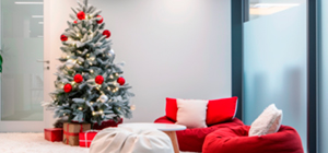 Cómo Crear Rincones Navideños ‘Instagramables’ en tu Oficina