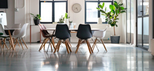 Minimalismo Funcional: Oficinas Modernas para 2025