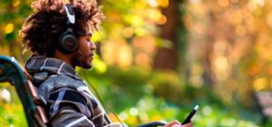 Escoge la banda sonora perfecta con la mejor música para trabajar