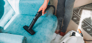 Cómo eliminar el mal olor de una silla de oficina vieja