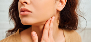 Cómo relajar la mandíbula para evitar tensión en la cara mientras trabajas